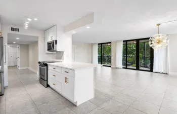 006-800JefferyStreet-201-BocaRaton-FL-33