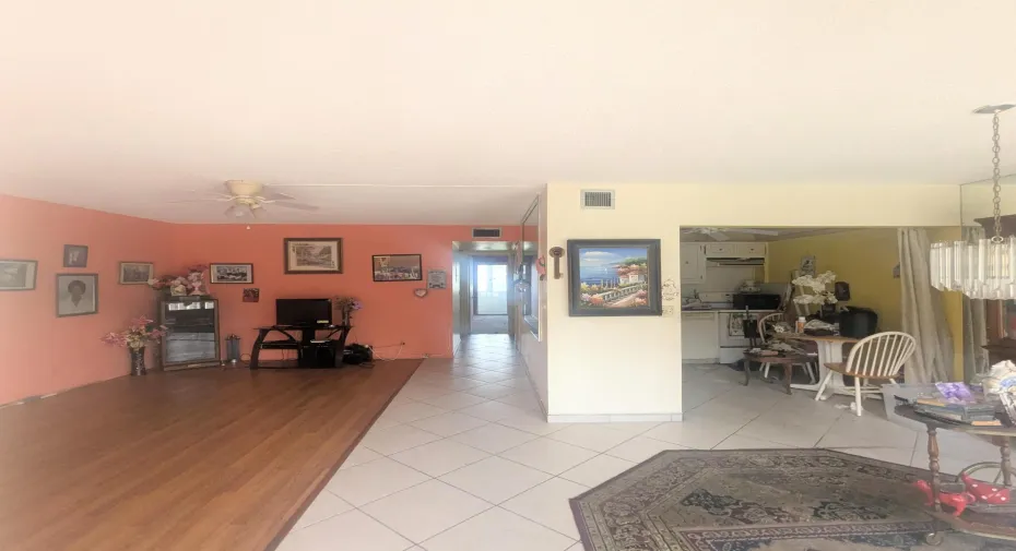 NEW HVAC, Priced to Sell! 2nd Floor Wellington M 2br/2ba with Laminate/Tile Floors in Living/Kitchen and Baths-*Furniture/Personal effects virtually Removed