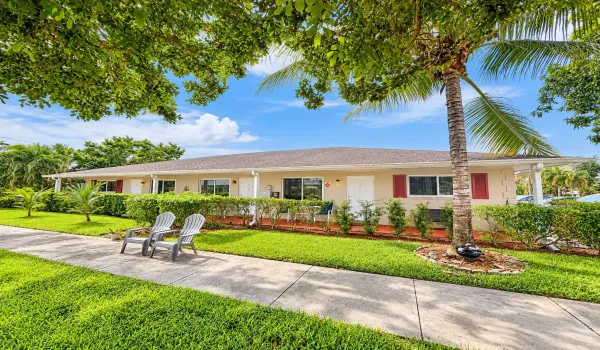 Sunny Tropical Ranch-Style Home