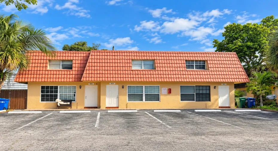 Sunny Tropical Townhouse Parking Lot