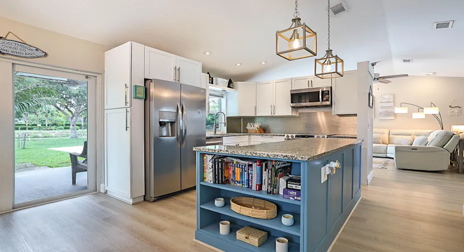 1103 NW 11th St -12