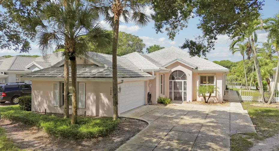 7508 SE Autumn Lane, Hobe Sound, FL