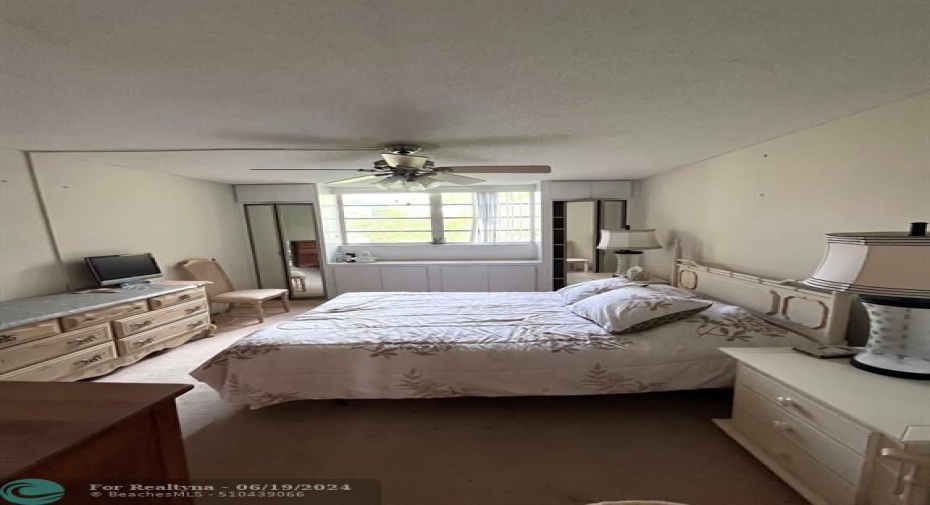 Side view of Master bedroom - very spacious