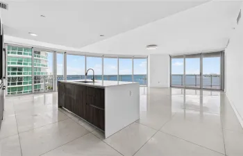living room/kitchen