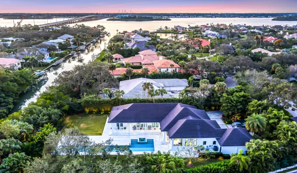 790 Lake Drive-4