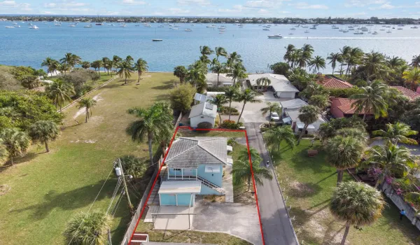 Proximity to intracoastal outlined