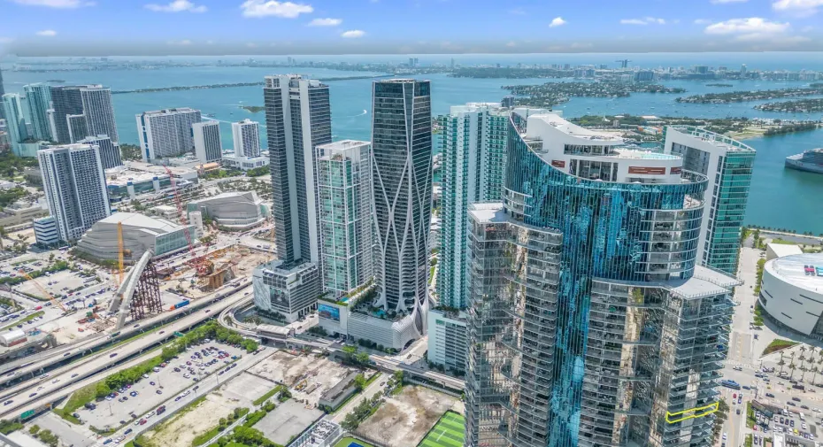 851 NE 1st Ave Apt 3512 Miami-large-039-