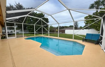 enclosed backyard lanai
