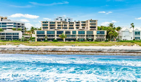 DIRECTLY ON THE OCEAN