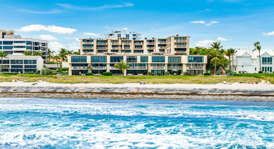 DIRECTLY ON THE OCEAN