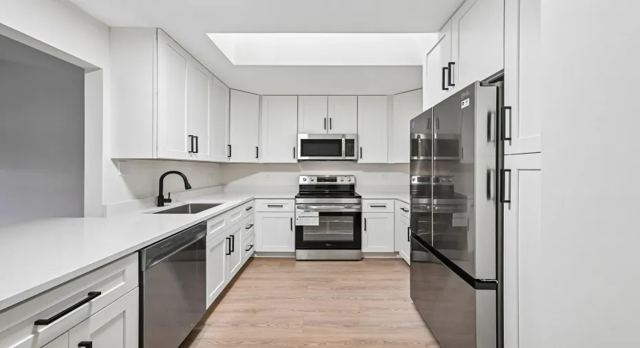 10-web-or-mls-SE Hobe Ridge Ave-S2905-01