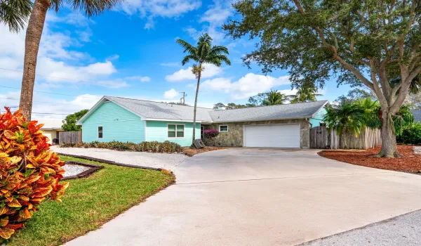 611 East Dr 1 Street View