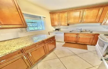 end unit with window in kitchen