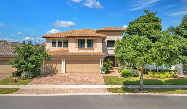 Front Home Parkland Bay