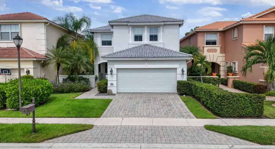 207 Isle Verde Way
