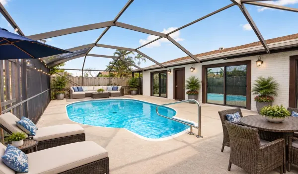 Private Pool/Courtyard