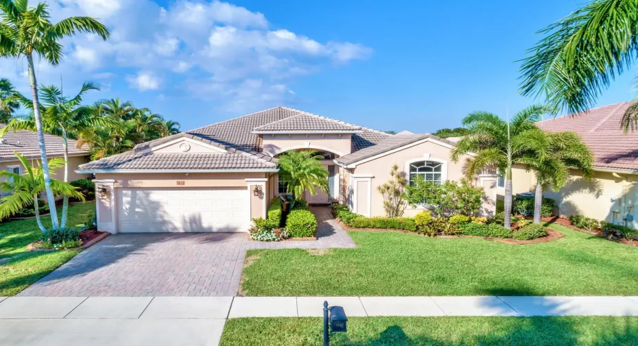 9542 Lantern Bay Cir