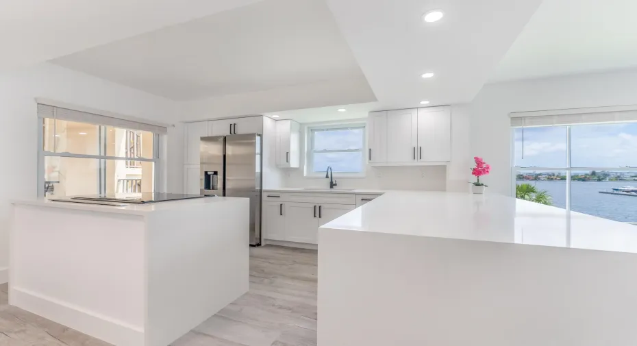 896 N Federal-12