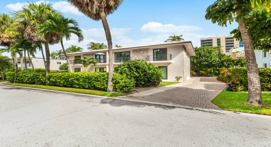 001-291MercuryRoad-4-JunoBeach-FL-33408-