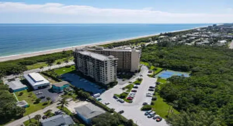 Sea Pointe Building