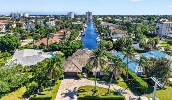 SPECTACULAR LONG CANAL VIEWS