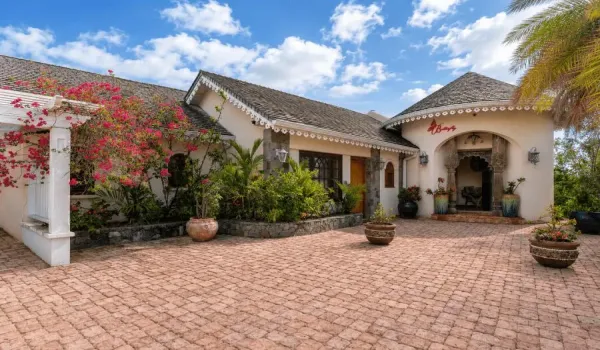 Villa Butterfly Entrance
