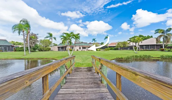 Waterfront Sandpiper Bay Villa
