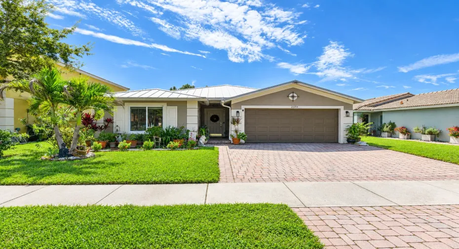 2099 SW Newport Isles Blvd_Vinesha Clark