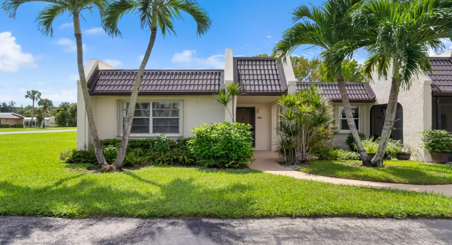 100 Lake Rebecca Drive- Villa