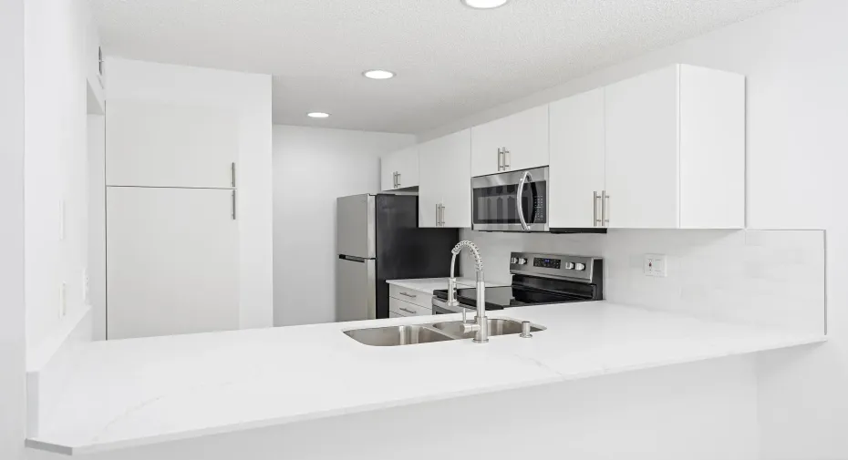 3402 Gardens E Dr Kitchen 1