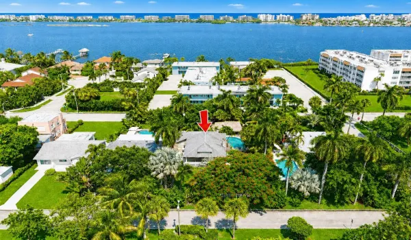 1 BLOCK FROM INTRACOASTAL
