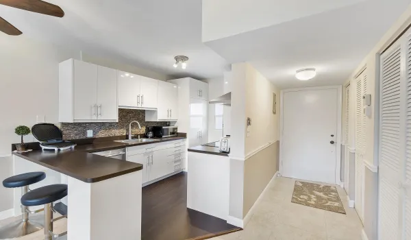 5401 NW 2nd Ave U322_024