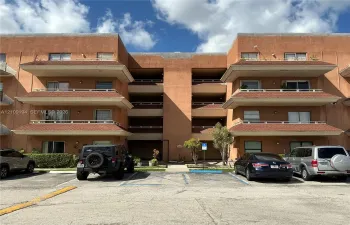 Lakeview Gardens Condominiums