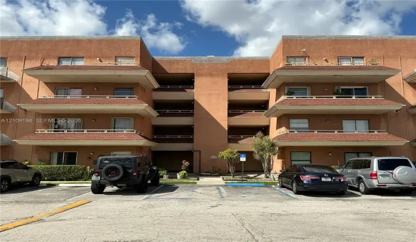 Lakeview Gardens Condominiums