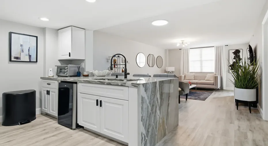 1801-N-FLAGLER-DR-APT-611-33407-007