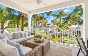 822 Bay Colony VIEW