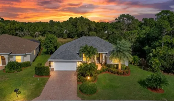 367 SW Vista Lake DR
