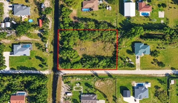 Red-Bordered Woodland Lot Aerial
