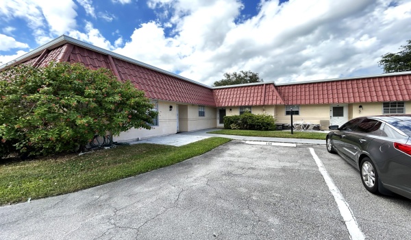 103 Amherst Lane, Lake Worth, Florida 33467, 2 Bedrooms Bedrooms, ,2 BathroomsBathrooms,A,For Sale,Amherst,1,RX-10919622