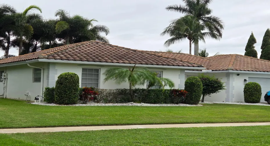 5617 Golfway front(1)
