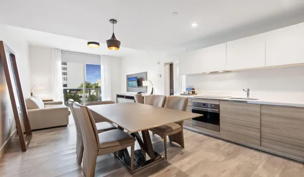 Kitchen & Living