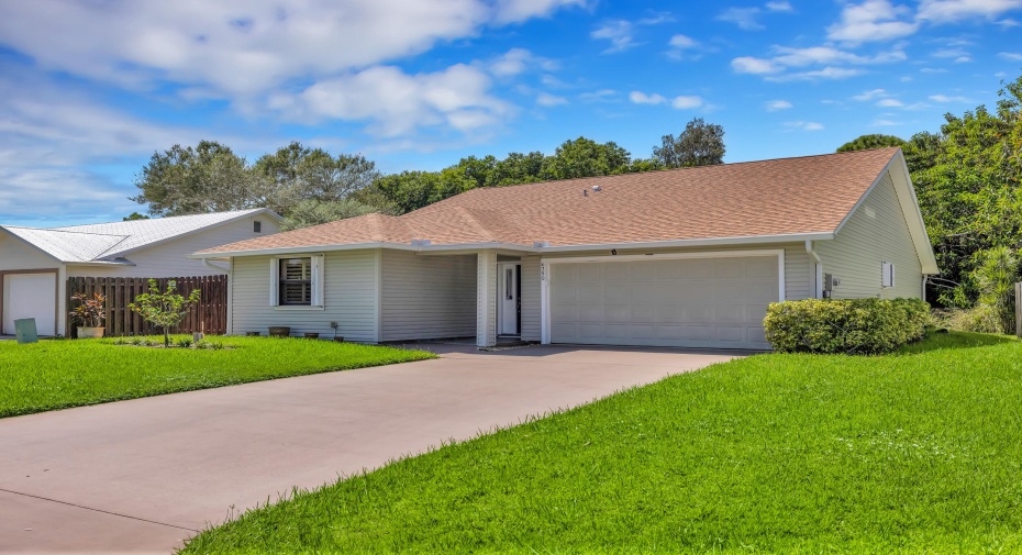 6750 SE Raintree Avenue, Stuart, Florida 34997, 3 Bedrooms Bedrooms, ,2 BathroomsBathrooms,Single Family,For Sale,Raintree,RX-10906595