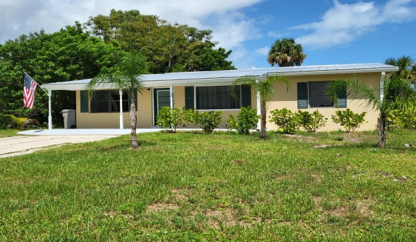 420 7th Road, Vero Beach, Florida 32962, 3 Bedrooms Bedrooms, ,2 BathroomsBathrooms,Single Family,For Sale,7th,RX-10903296