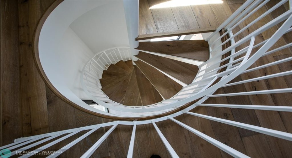 Spiral stair case