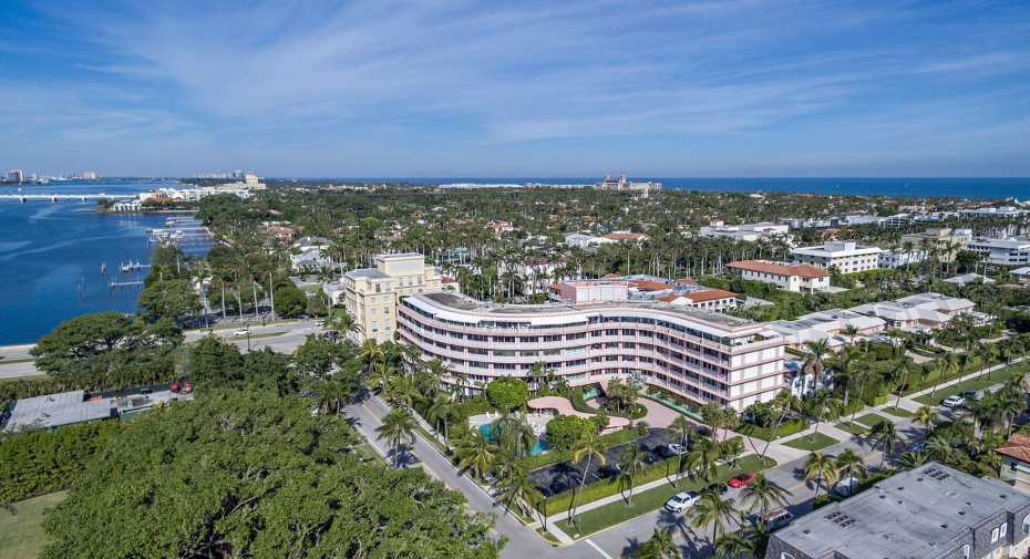 315 S Lake Drive Unit 2d, Palm Beach, Florida 33480, 3 Bedrooms Bedrooms, ,3 BathroomsBathrooms,Condominium,For Sale,Lake,2,RX-10922778