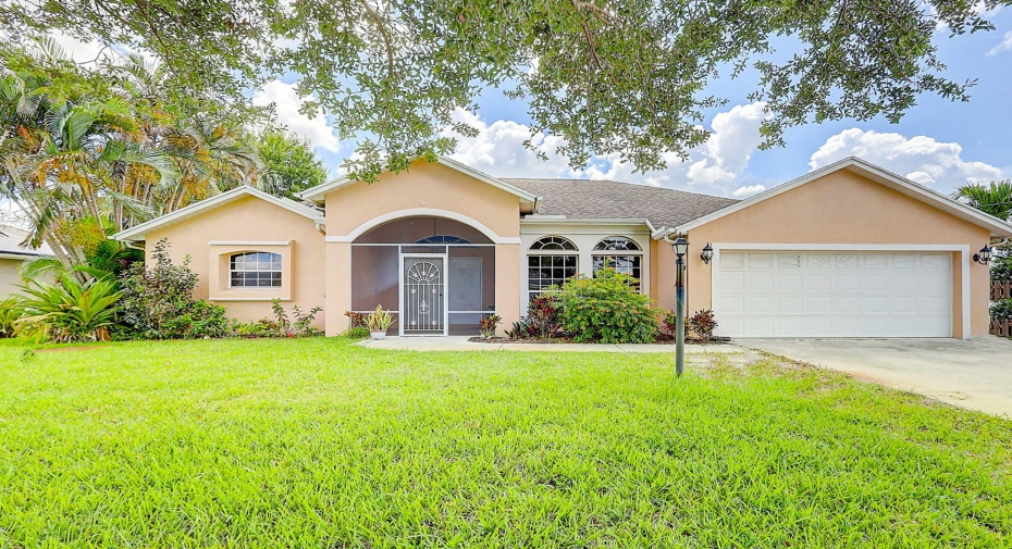 4217 SW Oblique Street, Port Saint Lucie, Florida 34953, 3 Bedrooms Bedrooms, ,2 BathroomsBathrooms,Single Family,For Sale,Oblique,RX-10898455