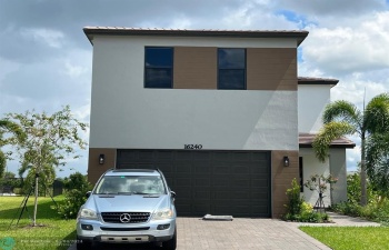 2 car garage front of house