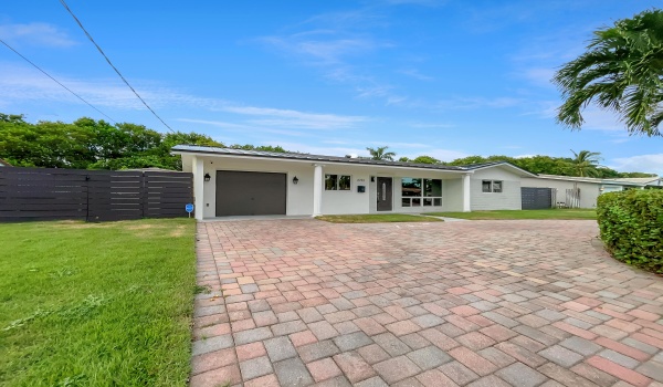 2741 NE 53rd Court, Lighthouse Point, Florida 33064, 2 Bedrooms Bedrooms, ,2 BathroomsBathrooms,Single Family,For Sale,53rd,1,RX-10919260