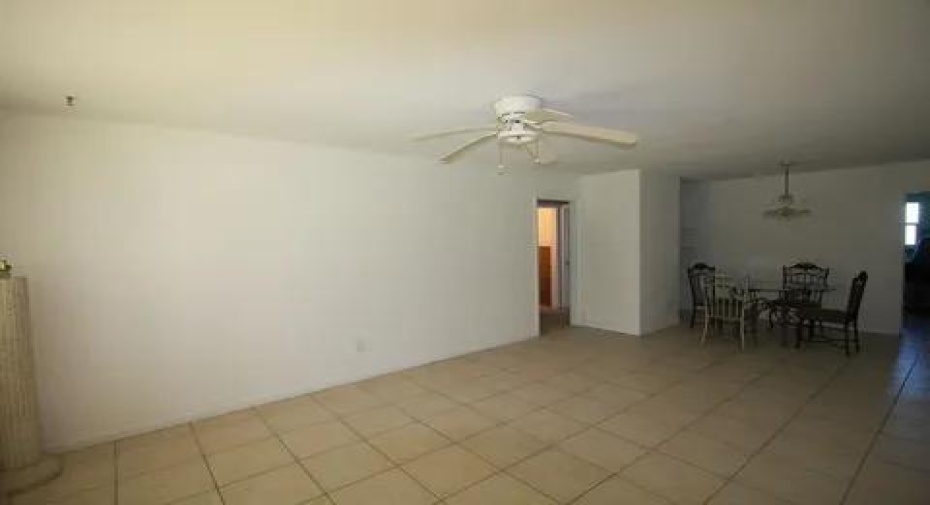 1050 E Sample Road Unit 101, Pompano Beach, Florida 33064, 2 Bedrooms Bedrooms, ,1 BathroomBathrooms,Condominium,For Sale,Sample,1,RX-10902885