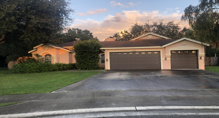 134 Nottingham Road, Royal Palm Beach, Florida 33411, 4 Bedrooms Bedrooms, ,3 BathroomsBathrooms,Single Family,For Sale,Nottingham,RX-10926099